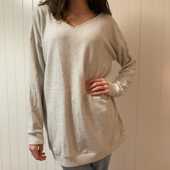 Women’s V-Neck Sweater - Picture 2 of 8